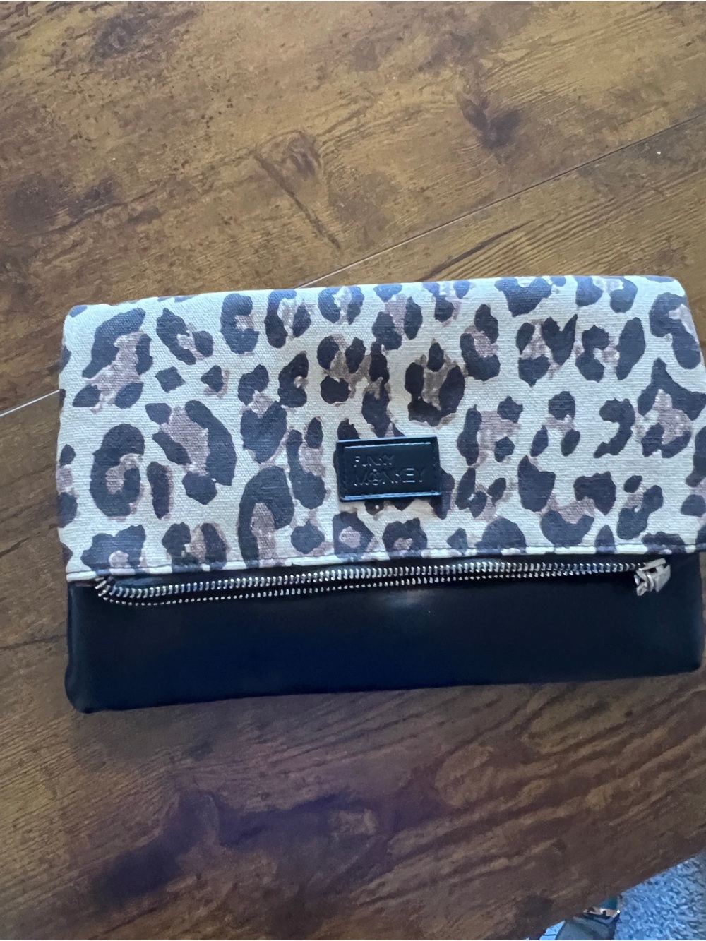 Flying monkey Leopard Print Fold-Over Clutch Bag - Black and Tan